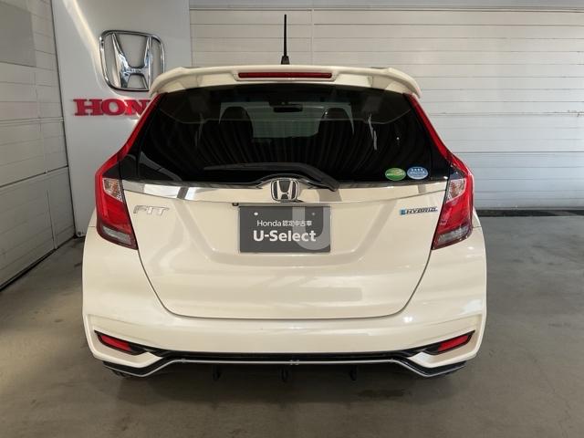 フィットハイブリッド Ｓホンダセンシング　ワンオーナー　スマ－トキ－　ナビＴＶ　禁煙　アクティブクルーズコントロール　パワーウインドウ　サイドエアバック　ＤＶＤ再生　パワーステアリング　整備記録簿　ＬＥＤヘッドランプ　ＡＢＳ　盗難防止装置（7枚目）