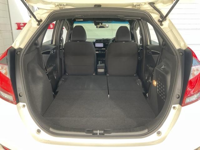 フィットハイブリッド Ｓホンダセンシング　ワンオーナー　スマ－トキ－　ナビＴＶ　禁煙　アクティブクルーズコントロール　パワーウインドウ　サイドエアバック　ＤＶＤ再生　パワーステアリング　整備記録簿　ＬＥＤヘッドランプ　ＡＢＳ　盗難防止装置（21枚目）