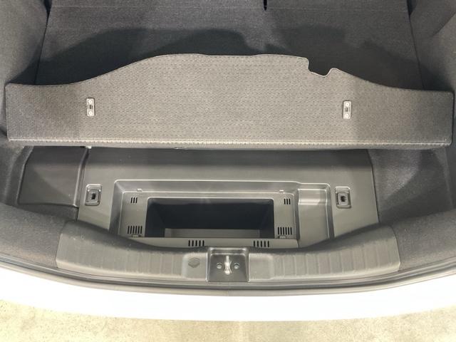 フィットハイブリッド Ｓホンダセンシング　ワンオーナー　スマ－トキ－　ナビＴＶ　禁煙　アクティブクルーズコントロール　パワーウインドウ　サイドエアバック　ＤＶＤ再生　パワーステアリング　整備記録簿　ＬＥＤヘッドランプ　ＡＢＳ　盗難防止装置（22枚目）