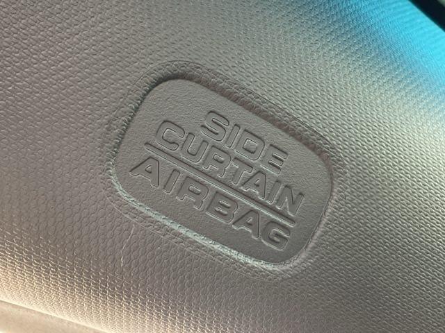 フィットハイブリッド Ｓホンダセンシング　ワンオーナー　スマ－トキ－　ナビＴＶ　禁煙　アクティブクルーズコントロール　パワーウインドウ　サイドエアバック　ＤＶＤ再生　パワーステアリング　整備記録簿　ＬＥＤヘッドランプ　ＡＢＳ　盗難防止装置（31枚目）