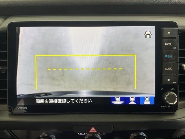 フィット ｅ：ＨＥＶホーム　当社デモカー　前後純正ドラレコ装着車　前後誤発進抑制機能　クリソナ　助手席エアバッグ　運転席エアバッグ　１オナ　アイドリングストップ　禁煙　ＬＥＤライト　バックカメラ　ＡＢＳ　サイドエアバッグ　ＶＳＡ（28枚目）