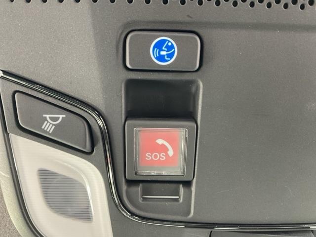 フィット ｅ：ＨＥＶホーム　当社デモカー　前後純正ドラレコ装着車　前後誤発進抑制機能　クリソナ　助手席エアバッグ　運転席エアバッグ　１オナ　アイドリングストップ　禁煙　ＬＥＤライト　バックカメラ　ＡＢＳ　サイドエアバッグ　ＶＳＡ（45枚目）