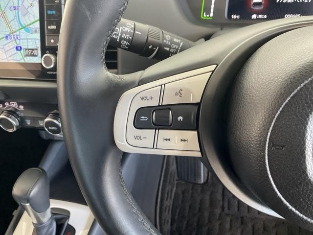 フィット ｅ：ＨＥＶホーム　当社デモカー　前後純正ドラレコ装着車　前後誤発進抑制機能　クリソナ　助手席エアバッグ　運転席エアバッグ　１オナ　アイドリングストップ　禁煙　ＬＥＤライト　バックカメラ　ＡＢＳ　サイドエアバッグ　ＶＳＡ（46枚目）