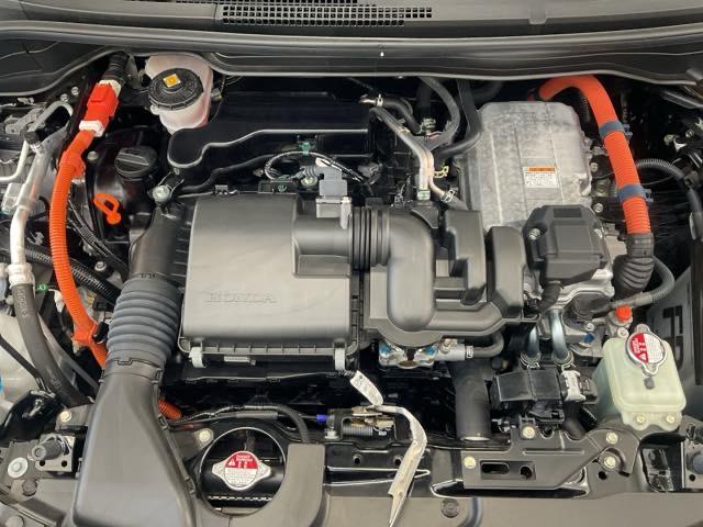 フィット ｅ：ＨＥＶホーム　当社デモカー　前後純正ドラレコ装着車　前後誤発進抑制機能　クリソナ　助手席エアバッグ　運転席エアバッグ　１オナ　アイドリングストップ　禁煙　ＬＥＤライト　バックカメラ　ＡＢＳ　サイドエアバッグ　ＶＳＡ（48枚目）