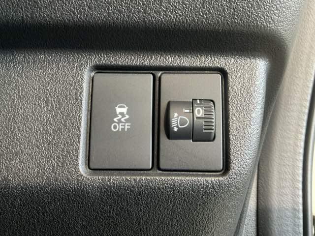 Ｎ－ＢＯＸカスタム ベースグレード　当社デモカー　前後純正ドラレコ装着車　Ｗ電動ドア　ＣＭＢＳ　Ｄレコ　禁煙　ベンチシート　オートエアコン　スマートキ　ＬＥＤ　盗難防止装置　クルコン　ＥＴＣ　バックカメラ　フルセグＴＶ　エアバッグ（40枚目）