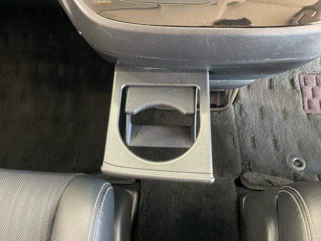 フリード＋ハイブリッド ハイブリッドＥＸ　ひょう害現状販売車　フロント純正ドラレコ装着車　盗難防止システム　衝突軽減システム　ウォークスルー　オートクルーズコントロール　地デジフルセグ　キーレス　スマートキ　バックカメラ　シートＨ　ＡＢＳ（34枚目）