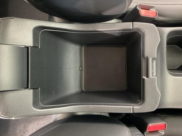 ヴェゼル ｅ：ＨＥＶＺ　ワンオーナー　前後純正ドラレコ装着車　衝突回避支援ブレーキ機能　１オナ　スマキ　Ｐトランク　フルオートエアコン　Ｄレコ　エアバッグ　両席エアバック　Ｒカメ　記録簿付　パワーウィンドウ　ＬＥＤランプ（35枚目）