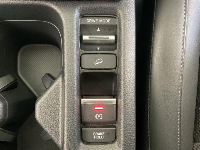 ヴェゼル ｅ：ＨＥＶＺ　ワンオーナー　前後純正ドラレコ装着車　衝突回避支援ブレーキ機能　１オナ　スマキ　Ｐトランク　フルオートエアコン　Ｄレコ　エアバッグ　両席エアバック　Ｒカメ　記録簿付　パワーウィンドウ　ＬＥＤランプ（46枚目）