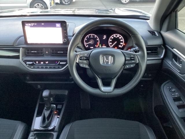 ＷＲ－Ｖ Ｚ　当社デモカー　前後純正ドラレコ装着車　盗難防止装置　誤発進抑制　禁煙　Ｒカメラ　ワンオーナー　ＥＳＣ　ＬＥＤライト　ＡＢＳ　ＥＴＣ　パワーウィンドウ　パワーステアリング　フルオートエアコン　キーレス（14枚目）