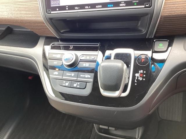 フリード＋ハイブリッド ハイブリッド・クロスターホンダセンシング　ワンオーナー　前後純正ドラレコ装着車　４ＷＤ　衝突軽減　ＬＥＤ　横滑り防止装置　アイドリングストップ　ドライブレコーダー　地デジ　シートヒーター　禁煙車　ＤＶＤ　盗難防止システム　エアコン　ＥＴＣ（15枚目）