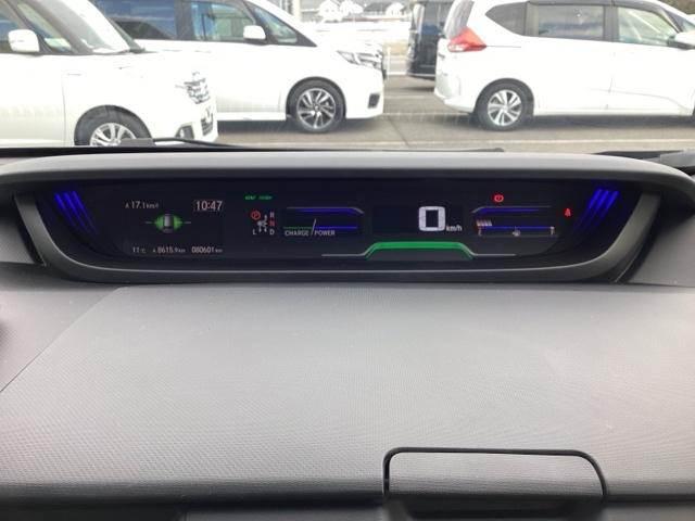 フリード＋ハイブリッド ハイブリッド・クロスターホンダセンシング　ワンオーナー　前後純正ドラレコ装着車　４ＷＤ　衝突軽減　ＬＥＤ　横滑り防止装置　アイドリングストップ　ドライブレコーダー　地デジ　シートヒーター　禁煙車　ＤＶＤ　盗難防止システム　エアコン　ＥＴＣ（16枚目）