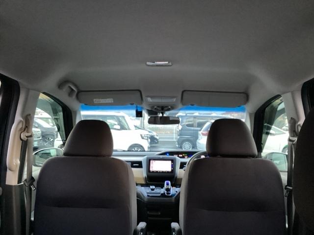 フリードハイブリッド ハイブリッド・Ｇホンダセンシング　前後純正ドラレコ装着車　軽減ブレーキ　キーフリーシステム　１オ－ナ－　記録簿　ＤＶＤ再生可能　ＥＣＯＮ　禁煙　後カメラ　Ａクルーズ　地デジフルセグＴＶ　ＬＥＤヘッドランプ　横滑防止　ドライブレコーダ（19枚目）