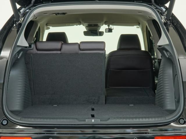 ＺＲ－Ｖ ｅ：ＨＥＶＺ　当社業務車両９インチコネクトディスプレイマルチビューカメラヒーター付パワーシートＢＯＳＥプレミアムサウンドシステムハンズフリーアクセスパワーテールゲートアダプティブドライビングビーム　全周囲モニター（13枚目）