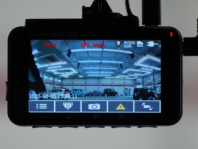 ＺＲ－Ｖ ｅ：ＨＥＶＺ　当社業務車両９インチコネクトディスプレイマルチビューカメラヒーター付パワーシートＢＯＳＥプレミアムサウンドシステムハンズフリーアクセスパワーテールゲートアダプティブドライビングビーム　全周囲モニター（28枚目）