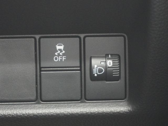 フィット ｅ：ＨＥＶＲＳ　９インチコネクトディスプレイ純正前後ドラレコＬＥＤオートライトオートハイビーム衝突軽減ブレーキ渋滞追従機能付きＡＣＣ衝突軽減ブレーキ路外逸脱抑制機能パーキンスセンサー誤発進抑制機能　エアバッグ　Ｄレコ（24枚目）