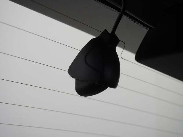 フィット ｅ：ＨＥＶＲＳ　９インチコネクトディスプレイ純正前後ドラレコＬＥＤオートライトオートハイビーム衝突軽減ブレーキ渋滞追従機能付きＡＣＣ衝突軽減ブレーキ路外逸脱抑制機能パーキンスセンサー誤発進抑制機能　エアバッグ　Ｄレコ（28枚目）