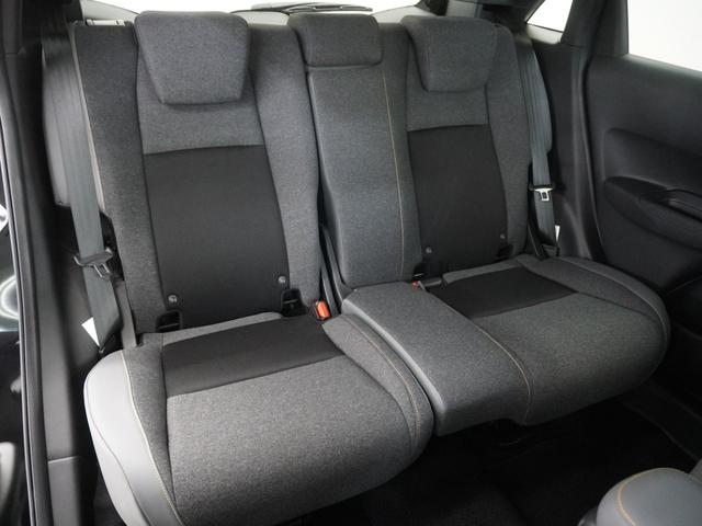 フィット e:HEVRS 当社デモカー ホンダコネクトディスプレー バックカメラ ホンダセンシング LEDオートライト パーキングソナー エアバッグ ナビ&TV パワーウィンドウ 助手席エアバッグ フルセグテレビ 禁煙 USB(11枚目)