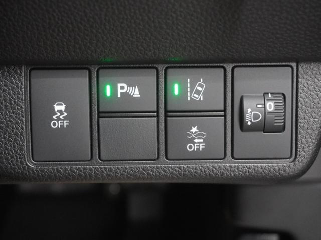 N-ONE プレミアムツアラー Pセンサー ターボエンジン 禁煙 カーテンエアバック 記録簿 LEDランプ USB接続 クルコン 前席シートヒーター イモビ Wエアバッグ フルオートエアコン エアバック DVD(24枚目)