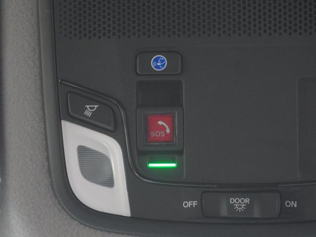 フィット ｅ：ＨＥＶホームブラックスタイル　当社デモカー９インチプレミアムインターナビ　バックカメラ　ホンダセンシング　ＬＥＤオートライト　パーキングソナー　Ｂカメラ　ＤＶＤ再生　アイドリングストップ　オートクルーズコントロール　ＥＴＣ　４ＷＤ（27枚目）