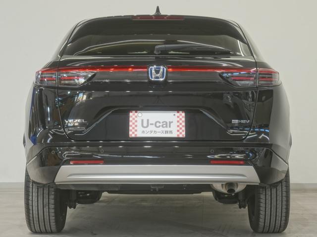 ヴェゼル ｅ：ＨＥＶＺ　ワンオーナー９インチコネクトディスプレイシートヒーターハンズフリーアクセスパワーテールゲート（予約クローズ機能付）ブラインドスポットインフォメーションアダプティブドライビングビーム　１オナ　スマキ（8枚目）