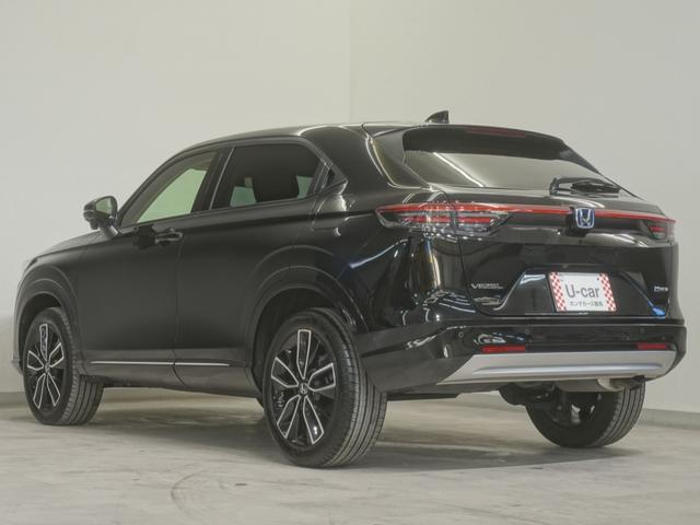 ヴェゼル ｅ：ＨＥＶＺ　ワンオーナー９インチコネクトディスプレイシートヒーターハンズフリーアクセスパワーテールゲート（予約クローズ機能付）ブラインドスポットインフォメーションアダプティブドライビングビーム　１オナ　スマキ（9枚目）