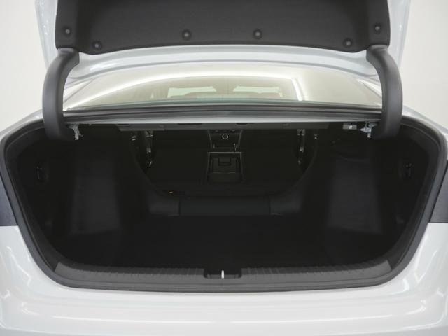 アコード ｅ：ＨＥＶ　当社デモカー１２．３インチコネクトディスプレイＢＯＳＥプレミアムサウンドシステムアダプティブ・ダンパー・システムシートヒーターＨｏｎｄａパーキングパイロット　フルセグテレビ　衝突被害軽減装置　ＡＢＳ（13枚目）