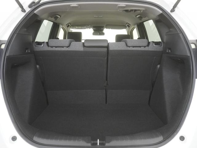 フィット ホーム　当社デモカー　９インチインターナビ　ＬＥＤオートライト　オートハイビーム　衝突軽減ブレーキ　渋滞追従機能付きＡＣＣ　レーンキープアシスト　衝突軽減ブレーキ　パーキングセンサー　記録簿　リアカメラ（12枚目）