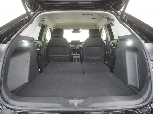 ヴェゼル ｅ：ＨＥＶＺ　ワンオーナー　９インチコネクトディスプレイ　前後ドライブレコーダー　シートヒーター　ステアリングヒーター　ブラインドスポットインフォメーション　ハンズフリーアクセスパワーテールゲート　盗難防止装置（14枚目）