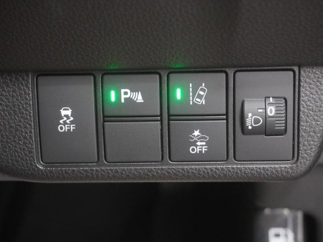 Ｎ－ＯＮＥ プレミアム　当社デモカー９インチインターナビシートヒーターＬＥＤオートライトオートハイビーム渋滞追従機能付きＡＣＣレーンキープアシスト誤発進抑制機能サイドエアバッグサイドカーテンエアバッグ　ＵＳＢポート　禁煙（24枚目）