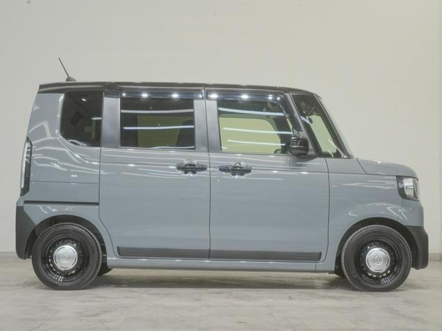 Ｎ－ＢＯＸ ベースグレード　当社デモカー　９インチコネクトナビ　サンシェード内蔵大型ルーフコンソール　シートヒーター　ＬＥＤオートライト　オートハイビーム　両側電動スライドドア　渋滞追従機能付きＡＣＣ　誤発進抑制機能　禁煙（7枚目）