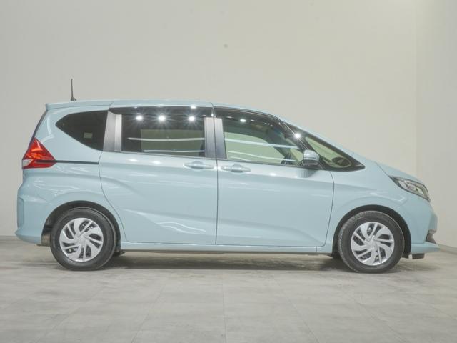 フリード Ｇ　ワンオーナー　９インチインターナビ　１０．１インチ後席モニター　ドライブレコーダー　シートヒーター　ＬＥＤオートライト　アクティブコーナリングライト　両側電動スライドドア　衝突軽減ブレーキ　Ａクルーズ（7枚目）