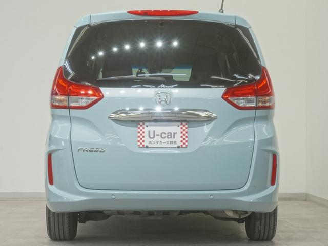 フリード Ｇ　ワンオーナー　９インチインターナビ　１０．１インチ後席モニター　ドライブレコーダー　シートヒーター　ＬＥＤオートライト　アクティブコーナリングライト　両側電動スライドドア　衝突軽減ブレーキ　Ａクルーズ（8枚目）