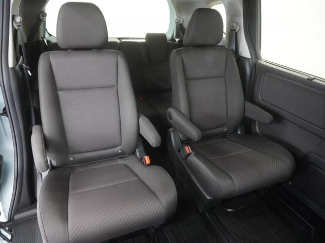 フリード Ｇ　ワンオーナー　９インチインターナビ　１０．１インチ後席モニター　ドライブレコーダー　シートヒーター　ＬＥＤオートライト　アクティブコーナリングライト　両側電動スライドドア　衝突軽減ブレーキ　Ａクルーズ（11枚目）