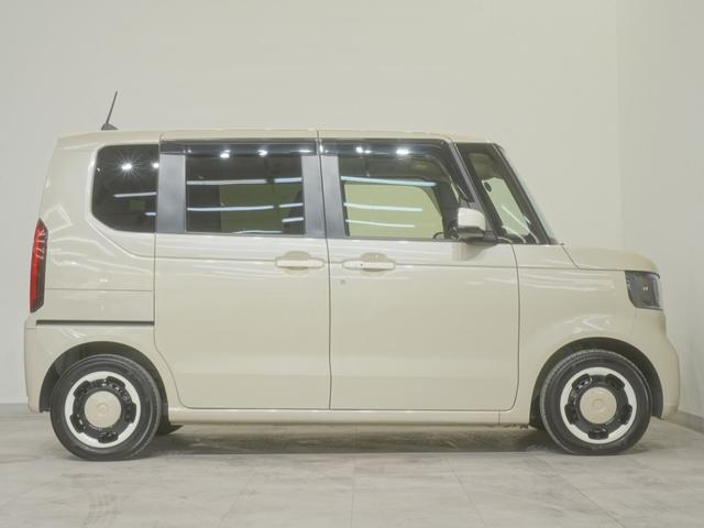 Ｎ－ＢＯＸ ファッションスタイル　当社デモカー　９インチコネクトナビ　シートヒーター　ＬＥＤオートライト　オートハイビーム　両側電動スライドドア　渋滞追従機能付きＡＣＣ　サイドエアバッグ・サイドカーテンエアバッグ　誤発進抑制機能　禁煙（7枚目）