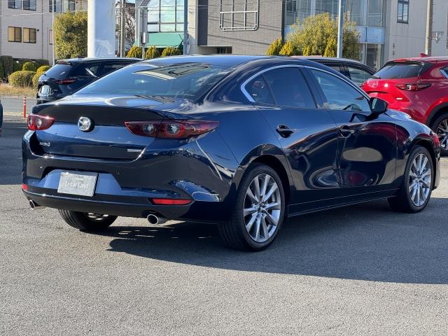 ＭＡＺＤＡ３セダン １．５　１５Ｓ　ツーリング　マツコネナビ　バックカメラ　ＥＴＣ　地デジフルセグ　ＡＣＣ　オートエアコン　Ｂｌｕｅｔｏｏｔｈ　１オーナー　ＤＶＤ　オートライト　ＬＥＤヘッドライト　ナビＴＶ　ＥＴＣ　アイドリングストップ　ＤＳＣ（18枚目）