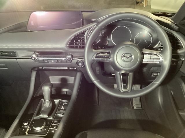 MAZDA3ファストバック 15S ツーリング フルセグテレビ レーンアシスト アダプティブクルーズ ワンオーナ コーナーセンサー DVD ETC車載器 USB接続 LEDヘッド 記録簿 横滑り防止システム イモビ エアコン カーテンエアバッグ(2枚目)