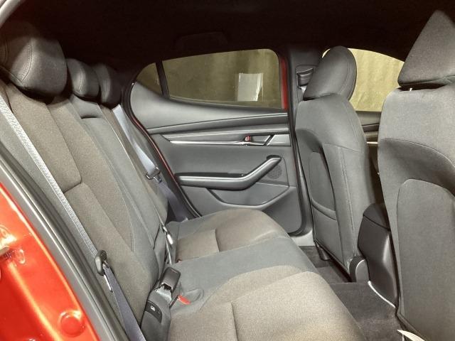 ＭＡＺＤＡ３ファストバック ２．０　２０Ｓ　プロアクティブ　ツーリング　セレクション　全周囲モニタ　レーダークルコン　車線逸脱警報装置　１オーナ　ＥＴＣ車載器　ＬＥＤライト　Ａライト　メモリーナビ　オートハイビーム　エアバッグ　ＡＢＳ　キーフリー　ナビＴＶ　記録簿　電動シート　ＵＳＢ（10枚目）