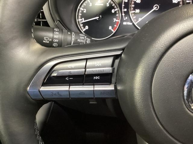 ＭＡＺＤＡ３ファストバック ２．０　２０Ｓ　プロアクティブ　ツーリング　セレクション　全周囲モニタ　レーダークルコン　車線逸脱警報装置　１オーナ　ＥＴＣ車載器　ＬＥＤライト　Ａライト　メモリーナビ　オートハイビーム　エアバッグ　ＡＢＳ　キーフリー　ナビＴＶ　記録簿　電動シート　ＵＳＢ（25枚目）