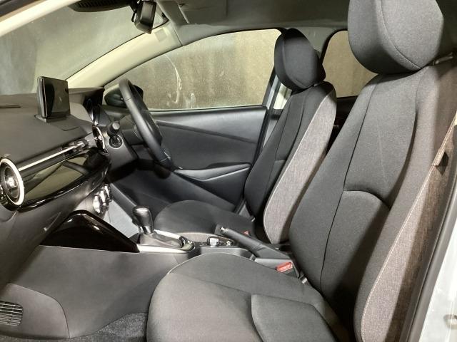 ＭＡＺＤＡ２ １５ＢＤ　４ＷＤ　ナビ・地デジ・３６０度カメラ・ＥＴＣ・ＬＥＤヘッドライト・衝突被害軽減Ｂ　地デジチューナー　３６０°カメラ　アダプティブクルーズコントロール　衝突軽減ブレーキ　コーナーセンサー　ＬＥＤライト　４ＷＤ（9枚目）