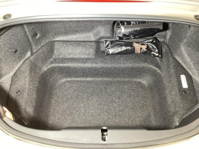 ロードスター １．５　ブラウン　トップ　６ＭＴ　ナビ・地デジ・バックカメラ・２．０ＥＴＣ・ＬＥＤヘッドライト・レザーシート・シートヒーター　１オーナー　衝突軽減ブレーキ　アルミホイール　本革シート　Ｂモニター　クルコン　ＬＥＤ　フルセグ（10枚目）