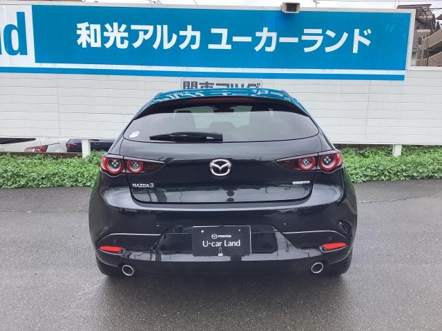 ＭＡＺＤＡ３ファストバック １．５　１５Ｓ　ツーリング　３６０度ビューモニター　レーダークルーズ　マツダコネクトナビ　アドバンスキーレス　ＥＴＣ　パーキングセンサー　オートライト　レーダクルーズ　ブルートゥース　ＤＶＤ再生可　ＬＥＤランプ　リアカメラ（4枚目）