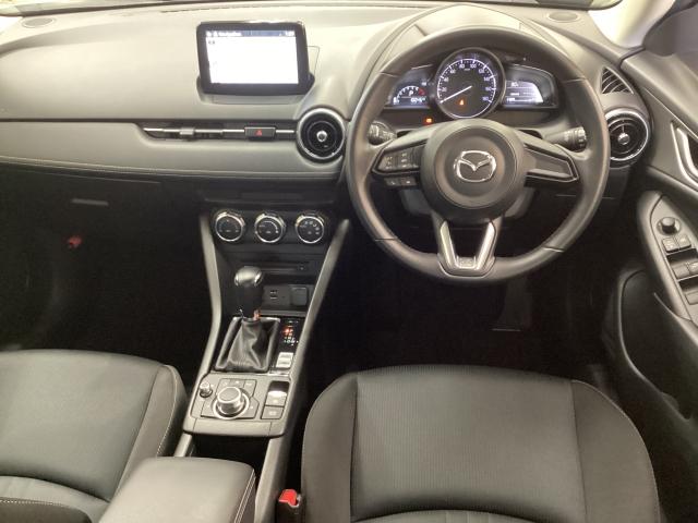 ＣＸ－３ ２．０　２０Ｓ　マツダコネクト　３６０°ビューモニター　純正アルミ　衝突軽減装置　クリアランスソナー　ＬＥＤヘッド　盗難防止装置　オートライト　ＥＴＣ付き　スマートキー＆プッシュスタート　エアコン　ＵＳＢ　ナビ＆ＴＶ（2枚目）