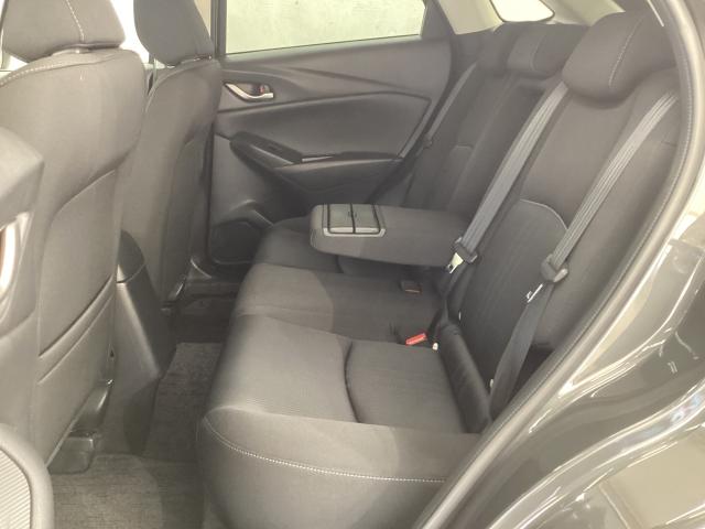 ＣＸ－３ ２．０　２０Ｓ　マツダコネクト　３６０°ビューモニター　純正アルミ　衝突軽減装置　クリアランスソナー　ＬＥＤヘッド　盗難防止装置　オートライト　ＥＴＣ付き　スマートキー＆プッシュスタート　エアコン　ＵＳＢ　ナビ＆ＴＶ（10枚目）