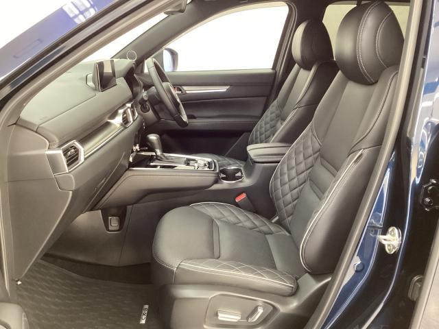 CX-8 2.2 XD エクスクルーシブ モード ディーゼルターボ 4 4WD サンルーフ BOSE 6人乗り 360度ビュー BTオーディオ オートハイビーム パワーゲート ワンオーナー車 AWD LKA LEDヘッドライト 本革シート USB ルーフレール サンルーフ(9枚目)