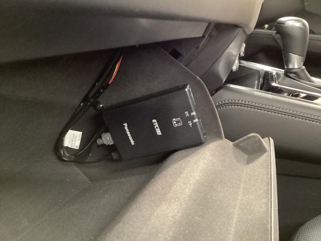 CX-8 2.2 XD エクスクルーシブ モード ディーゼルターボ 4 4WD サンルーフ BOSE 6人乗り 360度ビュー BTオーディオ オートハイビーム パワーゲート ワンオーナー車 AWD LKA LEDヘッドライト 本革シート USB ルーフレール サンルーフ(27枚目)