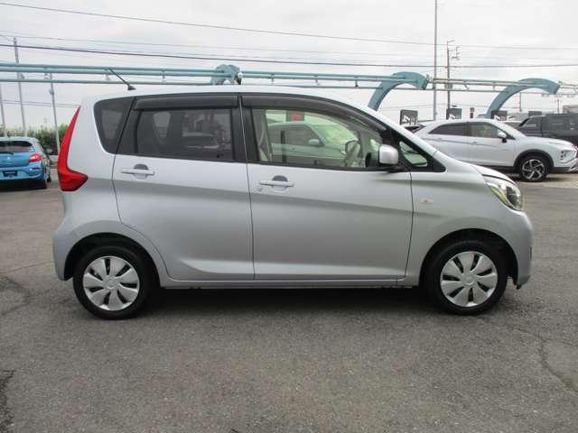 eKワゴン M e-アシスト ワンオーナー 禁煙車 踏み間違い防止アシスト i-stop 運転席シートヒーター 禁煙 キーレスキー 横滑り防止 オートエアコン ABS ベンチシート ワンオーナー ダブルエアバック パワーウインドウ(8枚目)