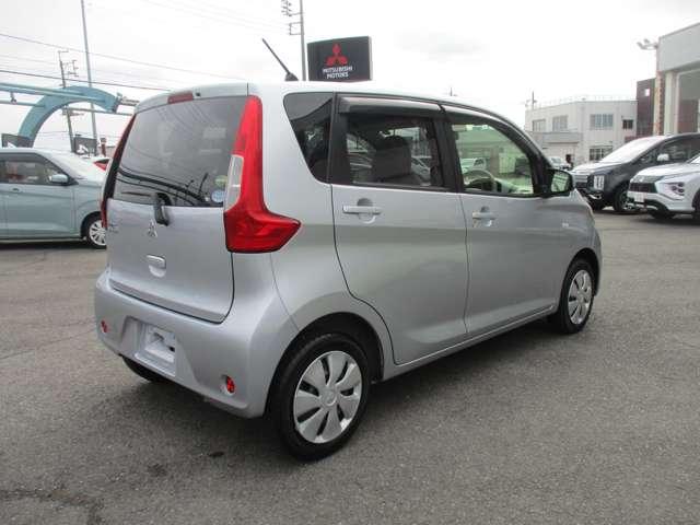 eKワゴン M e-アシスト ワンオーナー 禁煙車 踏み間違い防止アシスト i-stop 運転席シートヒーター 禁煙 キーレスキー 横滑り防止 オートエアコン ABS ベンチシート ワンオーナー ダブルエアバック パワーウインドウ(9枚目)