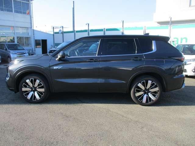 アウトランダーPHEV Pエグゼクティブパッケージ 試乗車UP ETC 禁煙車 コーナーセンサー 電動リアゲート(14枚目)