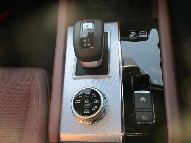 アウトランダーPHEV Pエグゼクティブパッケージ 試乗車UP ETC 禁煙車 コーナーセンサー 電動リアゲート(17枚目)