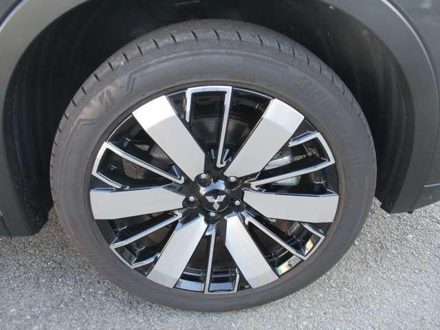 アウトランダーPHEV Pエグゼクティブパッケージ 試乗車UP ETC 禁煙車 コーナーセンサー 電動リアゲート(19枚目)